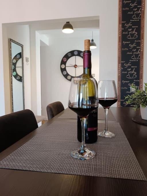 Holiday&Suite Klanac Vir Luaran gambar