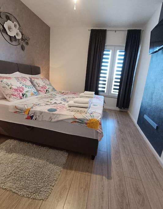 Holiday&Suite Klanac Vir Luaran gambar