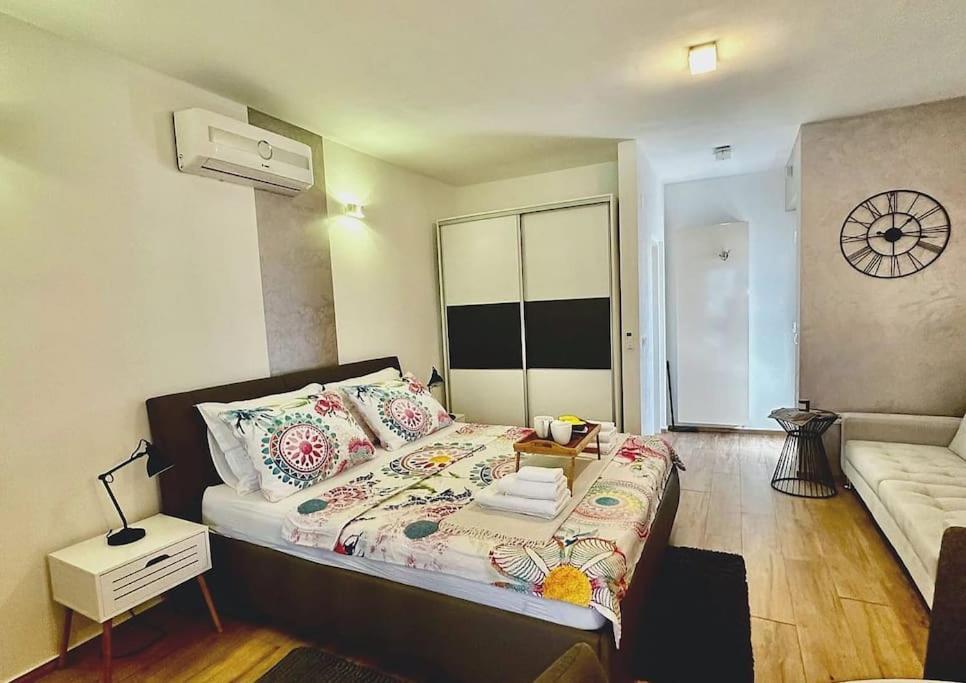 Holiday&Suite Klanac Vir Luaran gambar