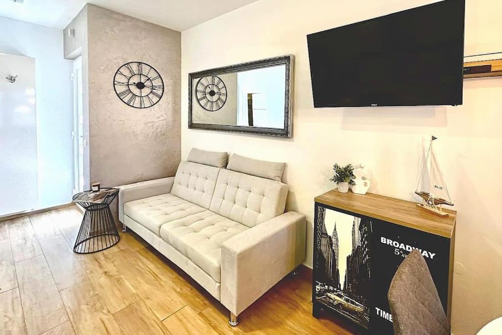 Holiday&Suite Klanac Vir Luaran gambar